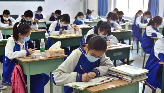 学生近视率和健康状况纳入政府绩效考核